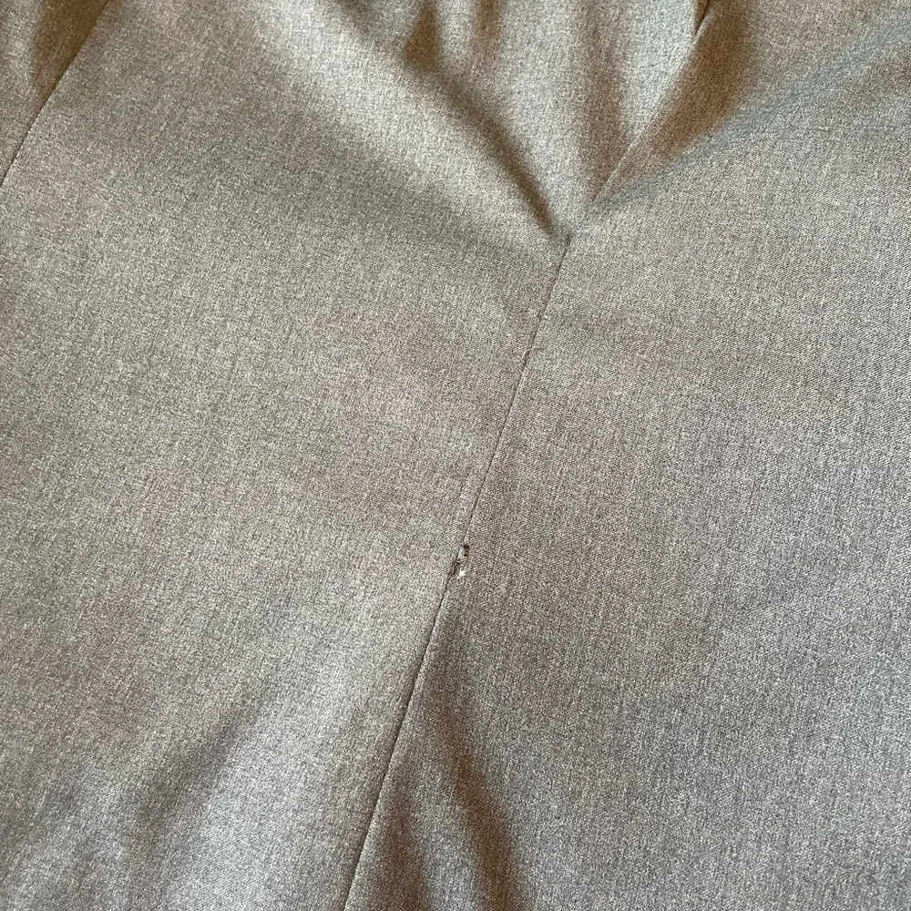 JOS. A. BANK SIGNATURE COLLECTION GREY 3 Button Single breasted Suit 42 L
